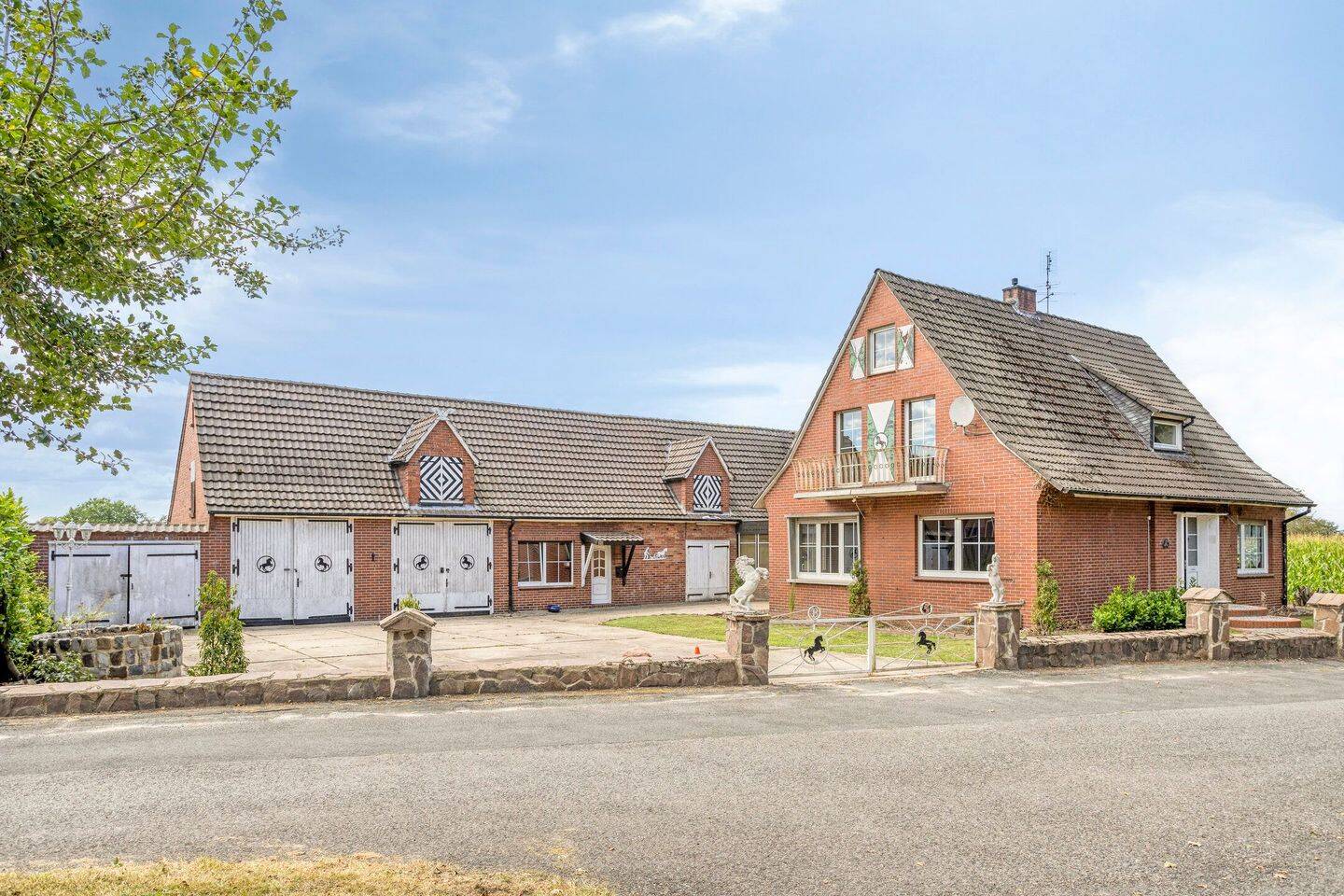 7-salle Maison à County of Bentheim, Germany No. 326987