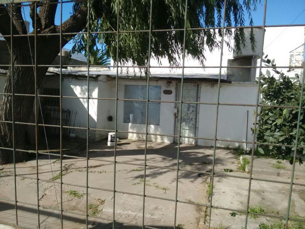 2 bedrooms House in Mar del Plata, Argentina No. 85445