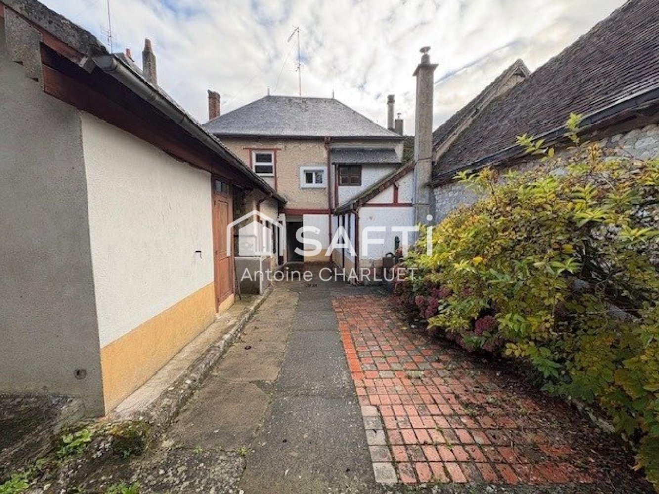 4 غرف نوم فيلا في Clion, France رقم 157014