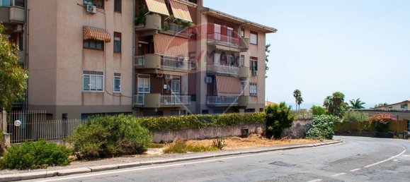 3 bedrooms Apartment in Catania, Italy No. 270536 4