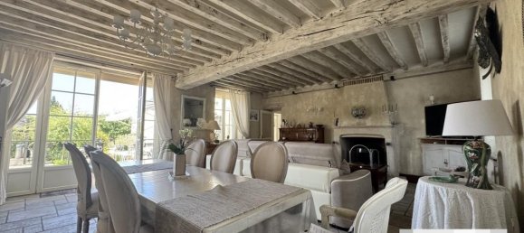 6 bedrooms House in Checy, France No. 287657 2