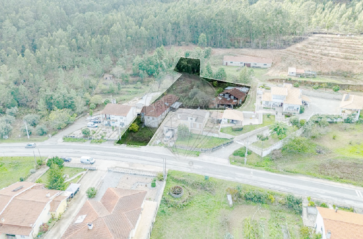 Casa de 4 dormitorios en Miranda do Corvo, Portugal No. 37023