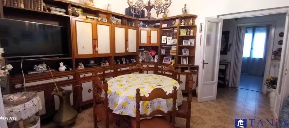 4 rooms Apartment in Carrara, Italy No. 50661 10