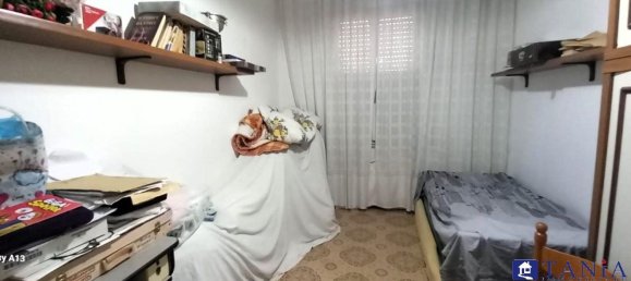 4 rooms Apartment in Carrara, Italy No. 50661 12