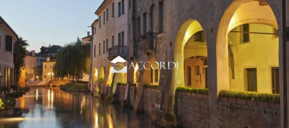 Gewerbliche Immobilie in Treviso, Italy 70m², Nr. 176975 2