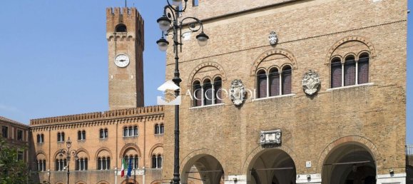 Gewerbliche Immobilie in Treviso, Italy 70m², Nr. 176975 5