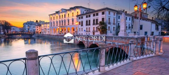 Gewerbliche Immobilie in Treviso, Italy 70m², Nr. 176975 6