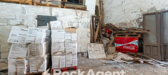 470m² Warehouse in Catania, Italy No. 294790 30