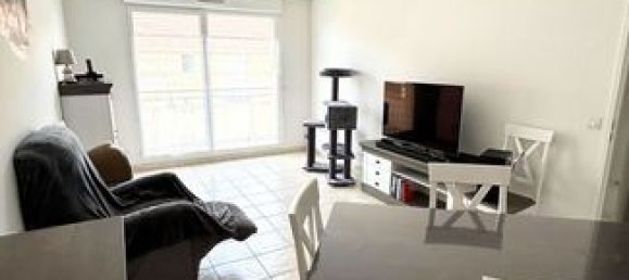 2 Schlafzimmer Wohnung in Dreux, France, Nr. 306180 3