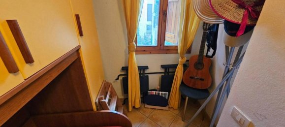 Дом с 4 комнатами в Комаккьо, Италия № 127950 21