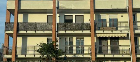 3 rooms Apartment in Cardano al Campo, Italy No. 3207 6