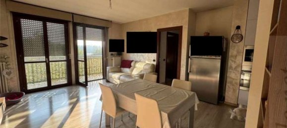 3 rooms Apartment in Cardano al Campo, Italy No. 3207 13