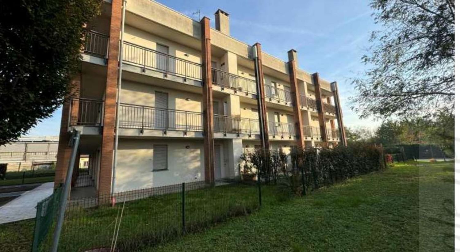 3 rooms Apartment in Cardano al Campo, Italy No. 3207