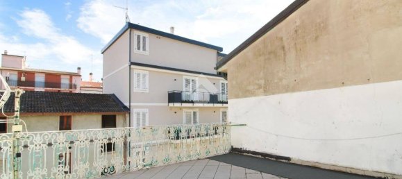 5 bedrooms House in Porto San Giorgio, Italy No. 166462 14