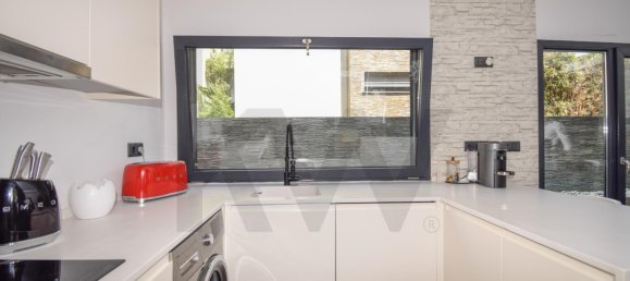 3 bedrooms Villa in Cascais, Portugal No. 202713 9