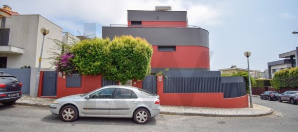 3 bedrooms Villa in Cascais, Portugal No. 202713 29