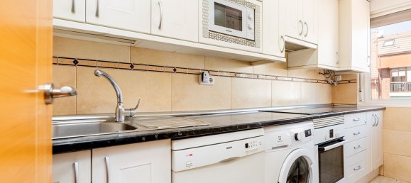 Apartamento de 2 dormitorios en Madrid, Spain No. 172937 10