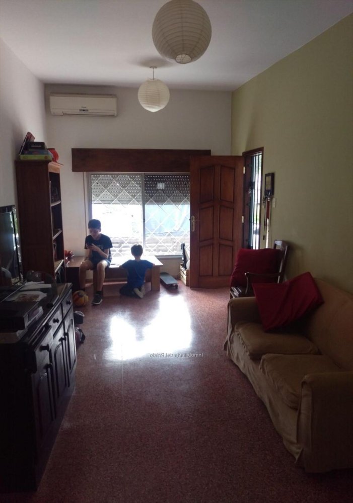 3 bedrooms House in Montevideo, Uruguay No. 11675