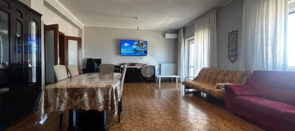 4-salle Appartement à Corigliano Rossano, Italy No. 3069 18