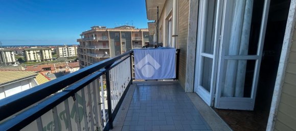 4-salle Appartement à Corigliano Rossano, Italy No. 3069 13