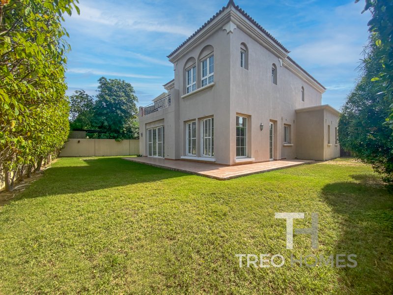 Villa de 4 dormitorios en Arabian Ranches, UAE No. 28753