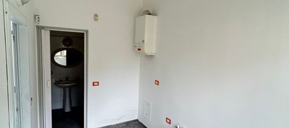 55m² Commercial property in Ferrara, Italy No. 343423 3