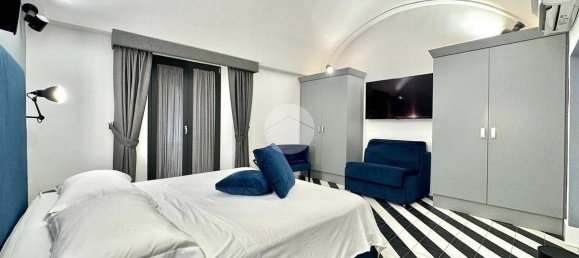 3 bedrooms Apartment in Naples, Italy No. 349710 19