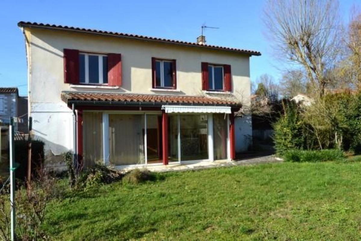 Grundstück in Villefagnan, France 95m², Nr. 21494
