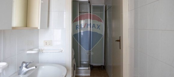 2 rooms Apartment in Vimercate, Italy No. 271915 12