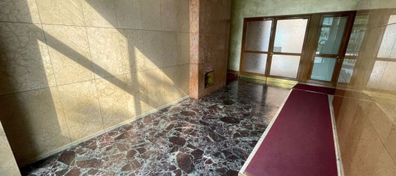 Studio in Milan, Italy No. 339110 4