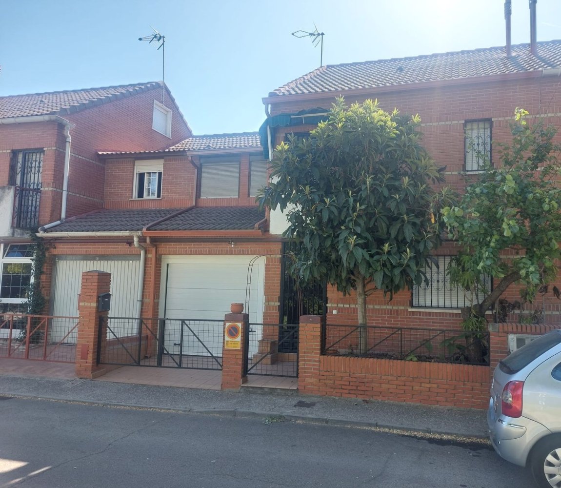 Дом с 4 спальнями в Гетафе, Испания № 198323