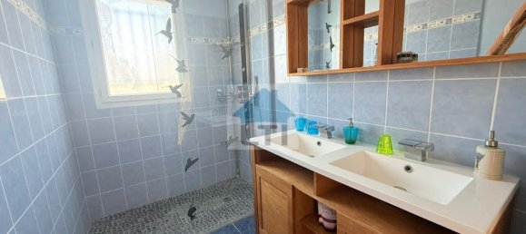 3 bedrooms House in Charente-Maritime, France No. 321230 9