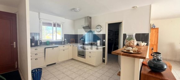 3 bedrooms House in Charente-Maritime, France No. 321230 6