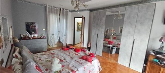 2 Schlafzimmer Wohnung in Pedara, Italy, Nr. 298590 9