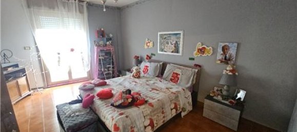 2 Schlafzimmer Wohnung in Pedara, Italy, Nr. 298590 8