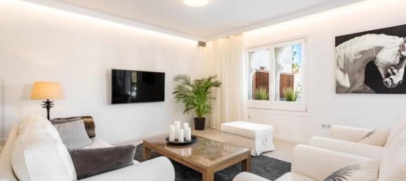 4 Schlafzimmer Stadthaus in Marbella, Spain, Nr. 64394 3