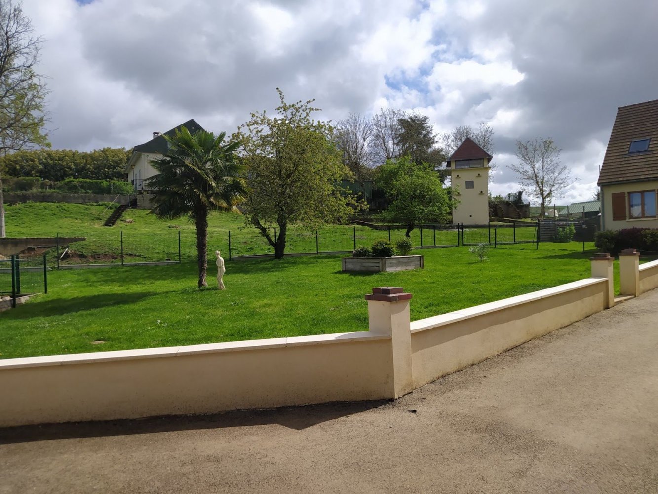 3 Schlafzimmer Haus in Michery, France, Nr. 58252