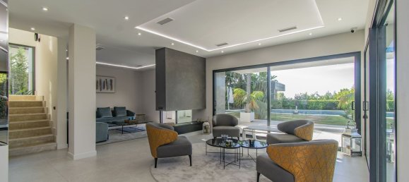 6 bedrooms Villa in Marbella, Spain No. 90364 12