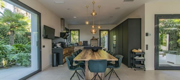 6 bedrooms Villa in Marbella, Spain No. 90364 15