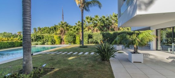 6 bedrooms Villa in Marbella, Spain No. 90364 11