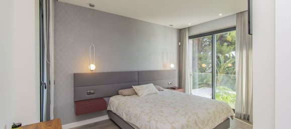 6 bedrooms Villa in Marbella, Spain No. 90364 10