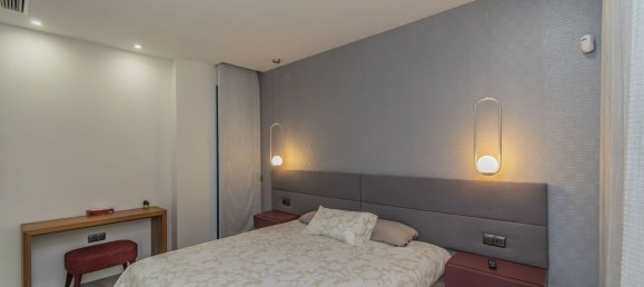 6 bedrooms Villa in Marbella, Spain No. 90364 3