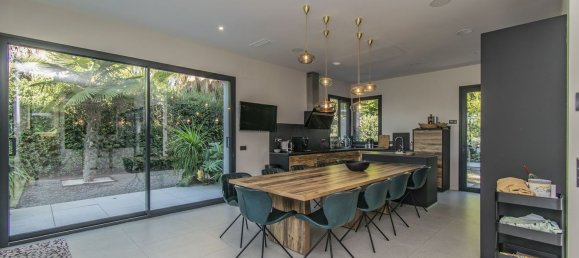 6 bedrooms Villa in Marbella, Spain No. 90364 9