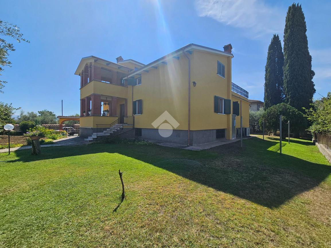 15 rooms Villa in Fiano Romano, Italy No. 1771