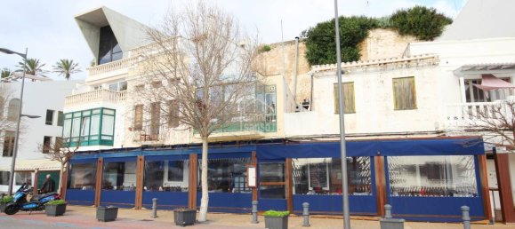  بار في Mahon, Spain 195متر مربع رقم 5122 5