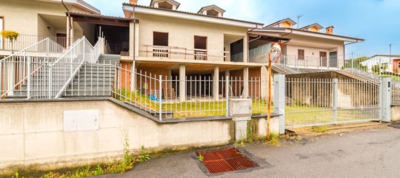 9 rooms House in Martiniana Po, Italy No. 124317 4