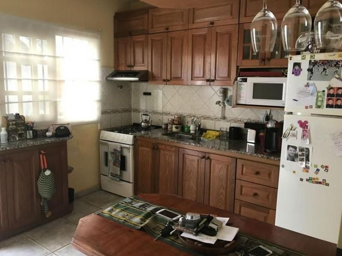 3 bedrooms House in General San Martin, Argentina No. 9235