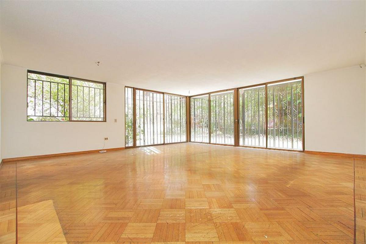 3 bedrooms Apartment in Santiago, Chile No. 2933