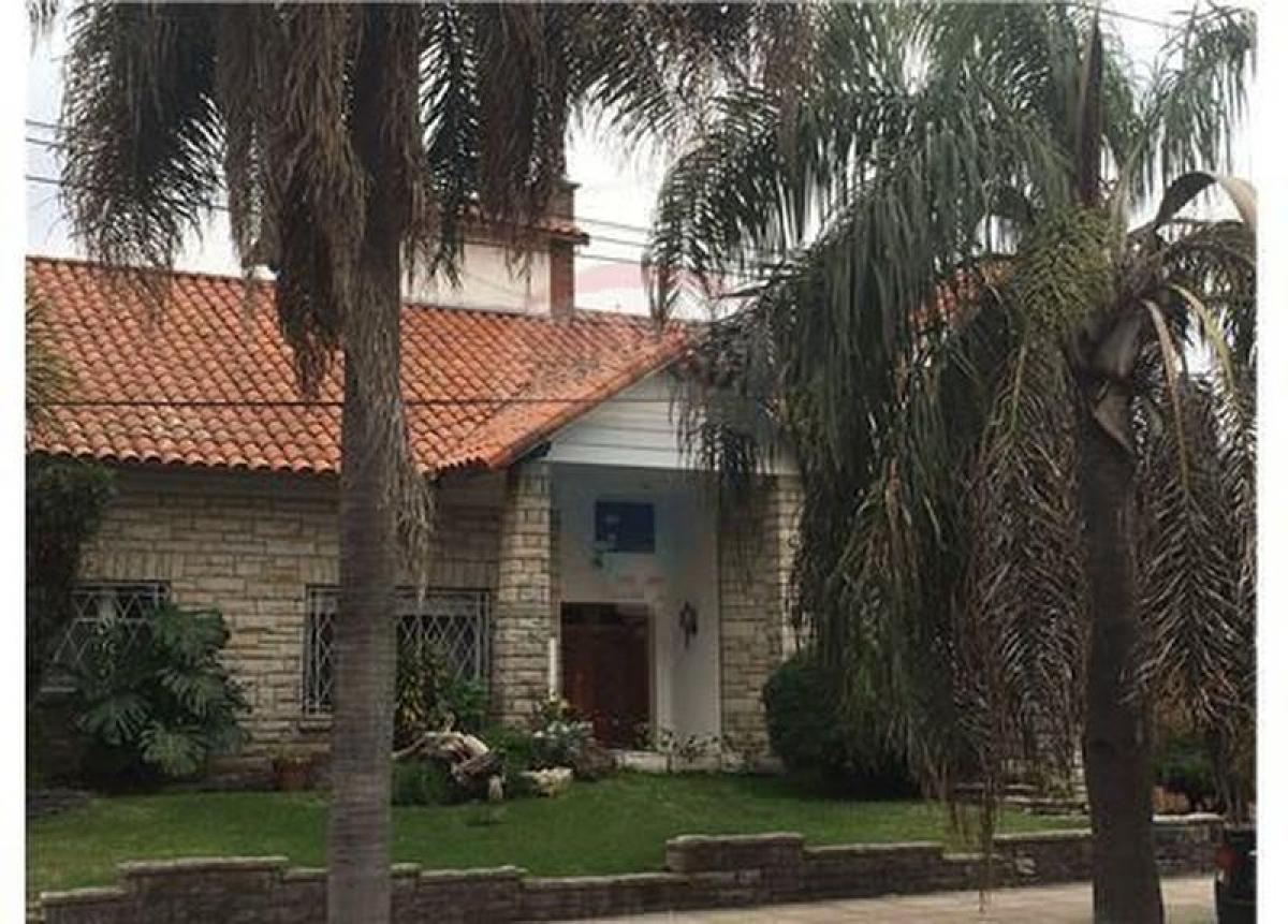 4 bedrooms House in Moron, Argentina No. 52992