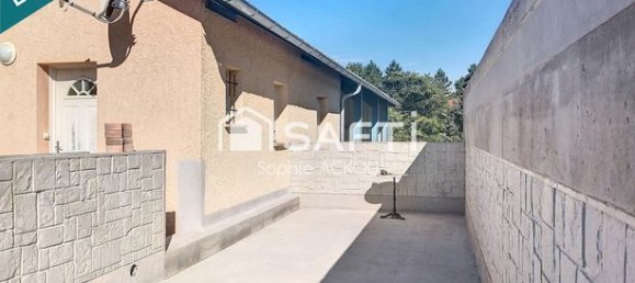 218m² Commercial property in Hautes-Alpes, France No. 304920 11